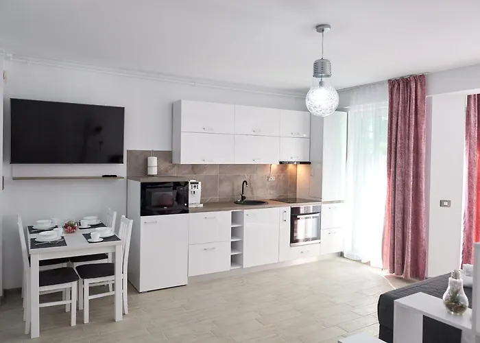 Koko - N Pool Mamaja