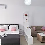 Koko - N Pool شقة *