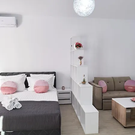 Koko - N Pool Apartament *